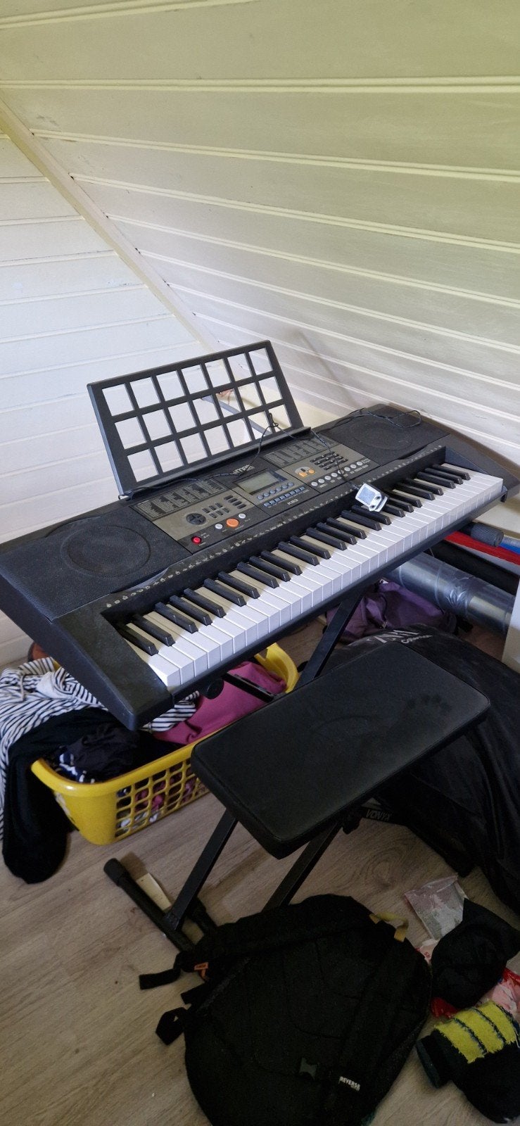 Max Music KB3 Keyboard met standaard, 61 toetsen, Zo goed als nieuw, Met standaard, Ophalen