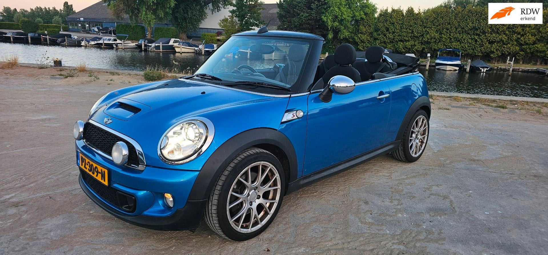 Mini Cabrio 1.6 Cooper S Chili RHD!, Auto's, Mini, Bedrijf, Te koop, Cabrio, ABS, Airbags, Airconditioning, Automatische klimaatregeling