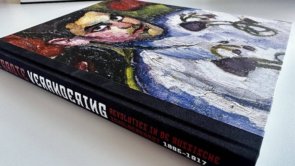 De Grote Verandering | Russische kunst 1895-1917 | + GIDS, Ophalen of Verzenden, Zo goed als nieuw, Schilder- en Tekenkunst, Bonnefanten Museum Maastricht onder redactie van Sjeng Scheijen