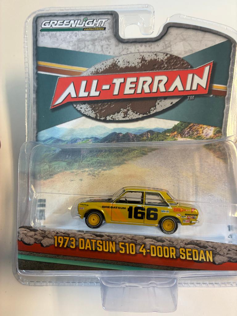 89398: Datsun 510 4-door Sedan - 1973 - Greenlight 1:64, Auto, Nieuw, Ophalen of Verzenden, Bachsatztstr. 54 D 72131 Ofterdingen, Germany
