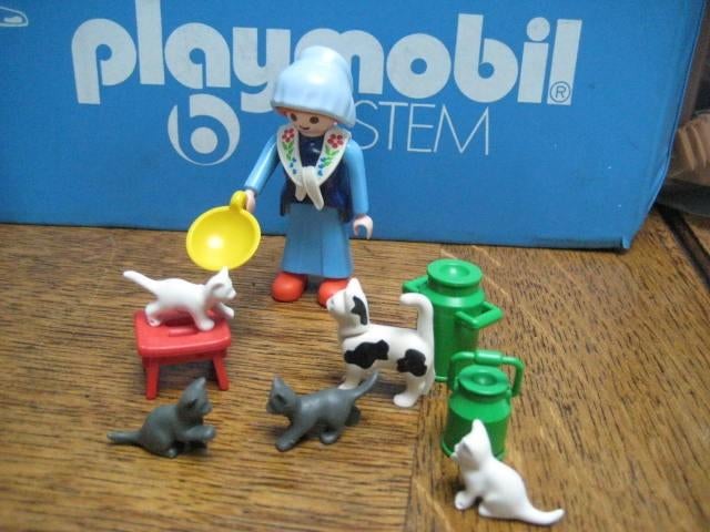 boerderij 3007 boerin oma met veel poezen - 100% compleet, Kinderen en Baby's, Speelgoed | Playmobil, Zo goed als nieuw, Complete set