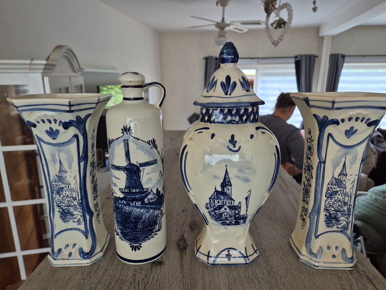 Delftsblauw setje: 2 vazen, kruik en pot met deksel, Ophalen
