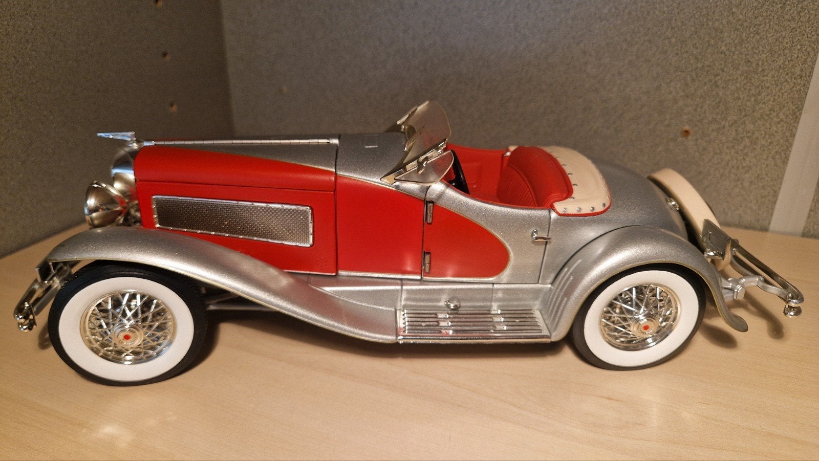 Duesenberg Model J Torpedo Phaeton 1:18 - Zeer gedetailleerd, Hobby en Vrije tijd, Modelauto's | 1:18, Ophalen of Verzenden, Zo goed als nieuw
