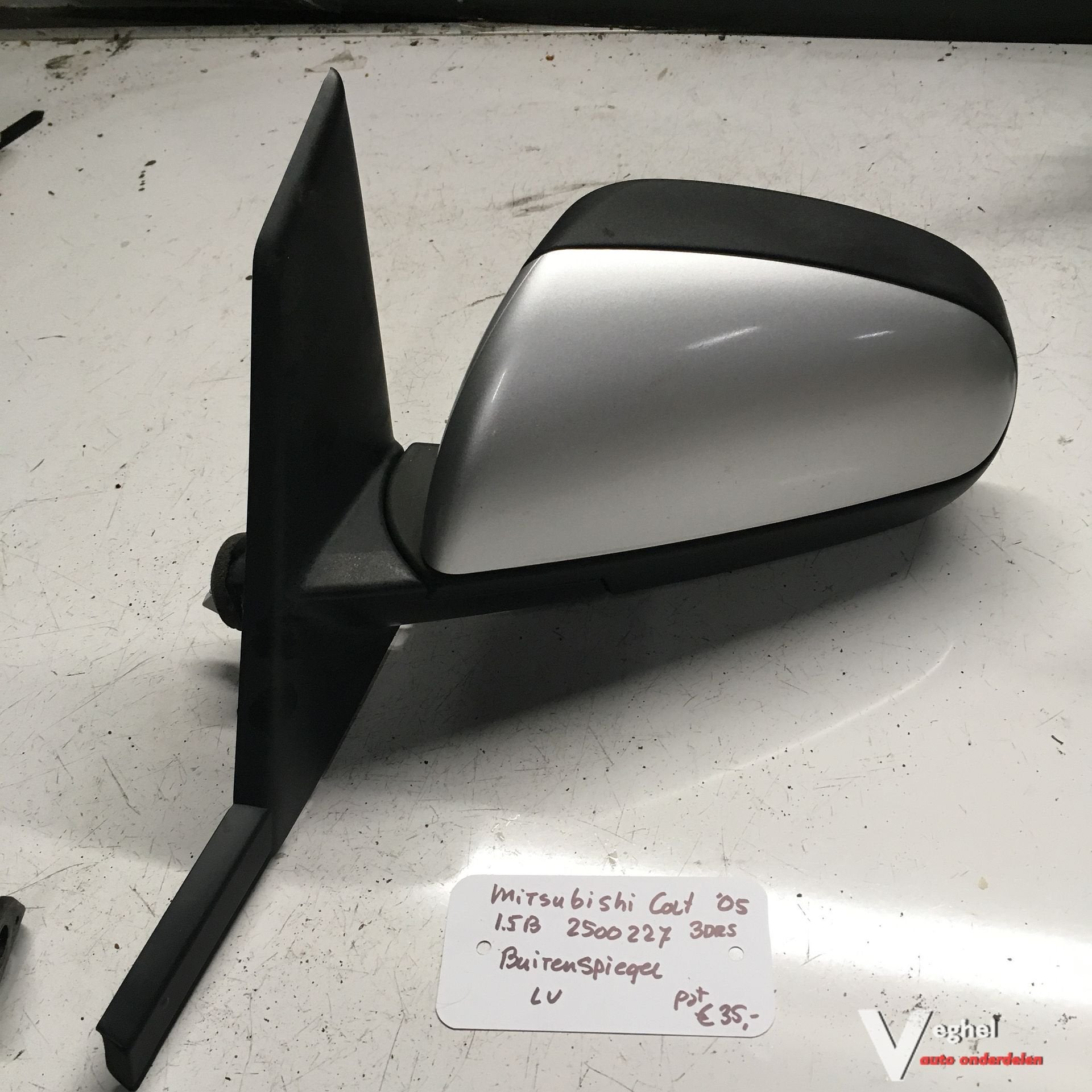 Mitsubishi Colt 1.5B   3drs  kleurcode: 01D 2005 2500227  Bu, Gebruikt, -, -, Ophalen of Verzenden