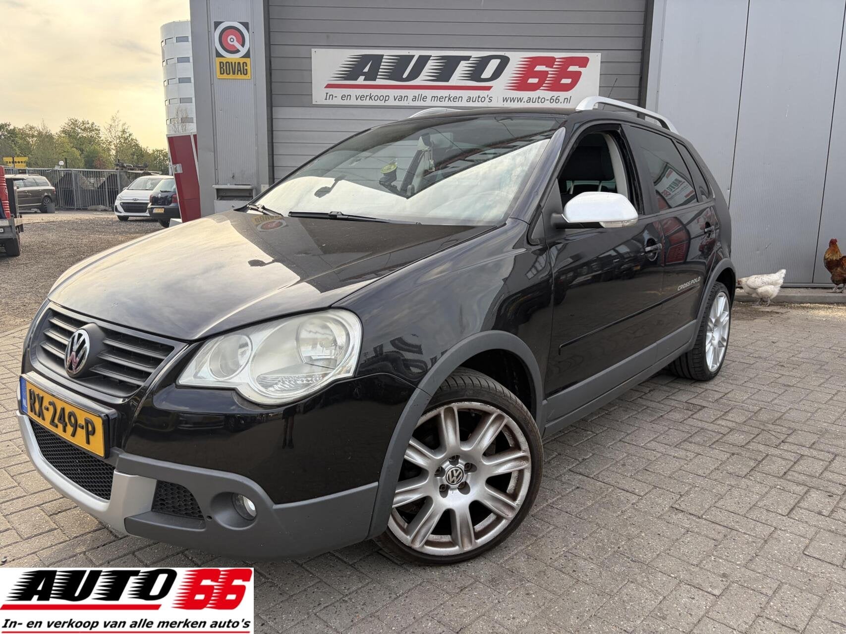 Volkswagen Polo 1.4-16V Cross, Gebruikt, Met garantie (alle), Zwart, Handgeschakeld