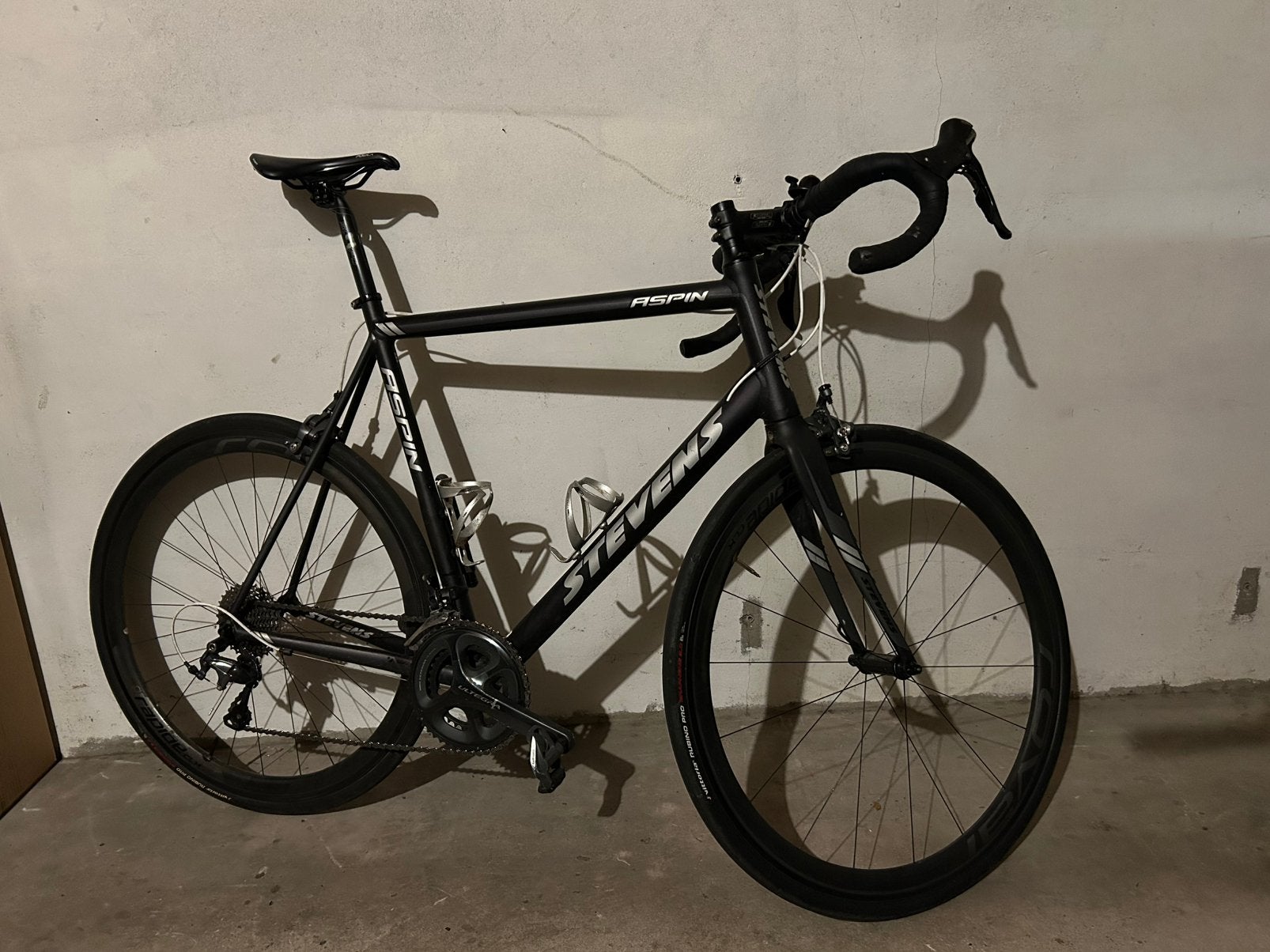 Stevens Aspin 62 cm – Ultegra – Rapide CLX 40 carbon wielen, Gebruikt, Velgrem, 61 tot 65 cm, Meer dan 20 versnellingen