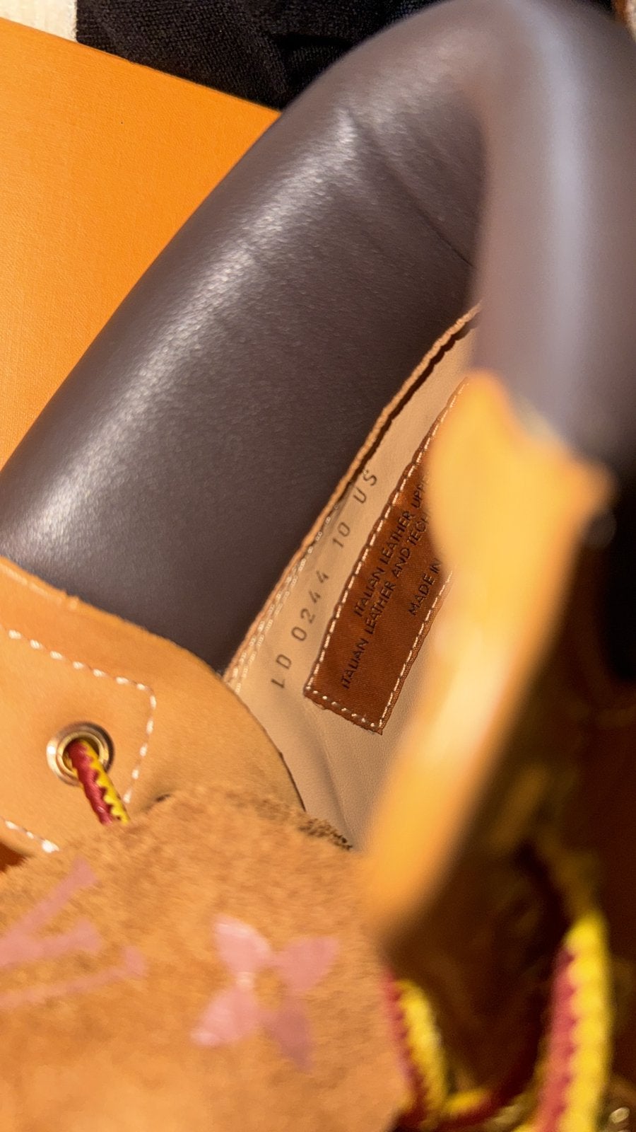 Louis vuitton timberland 44 nieuw!, Ophalen, Bruin, Lage of Enkellaarzen, Nieuw