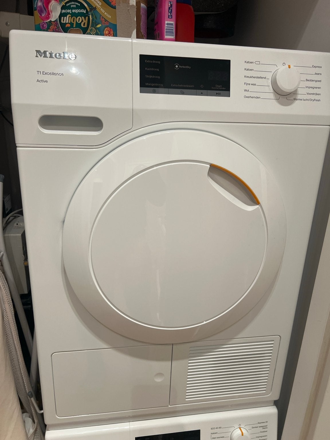 Complete inboedel: Meubels & Apparatuur (Miele, Samsung, RM), Ophalen