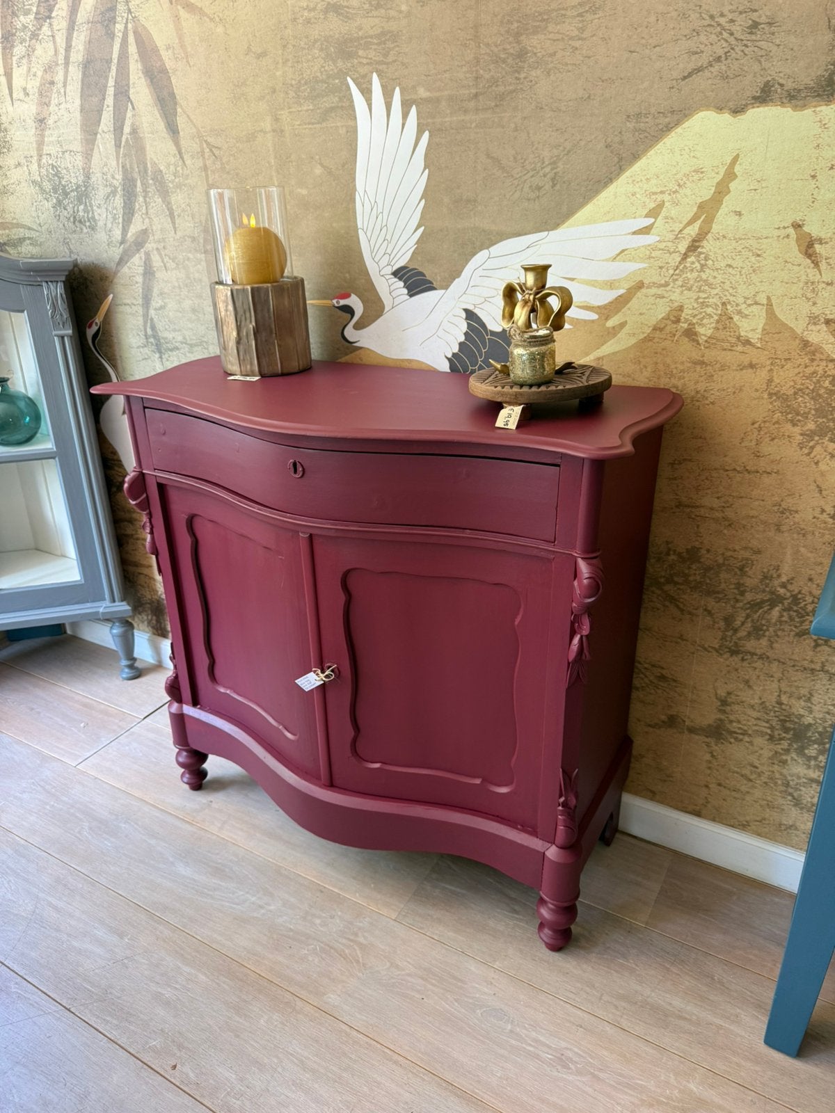 Biedermeier kastje, Ophalen