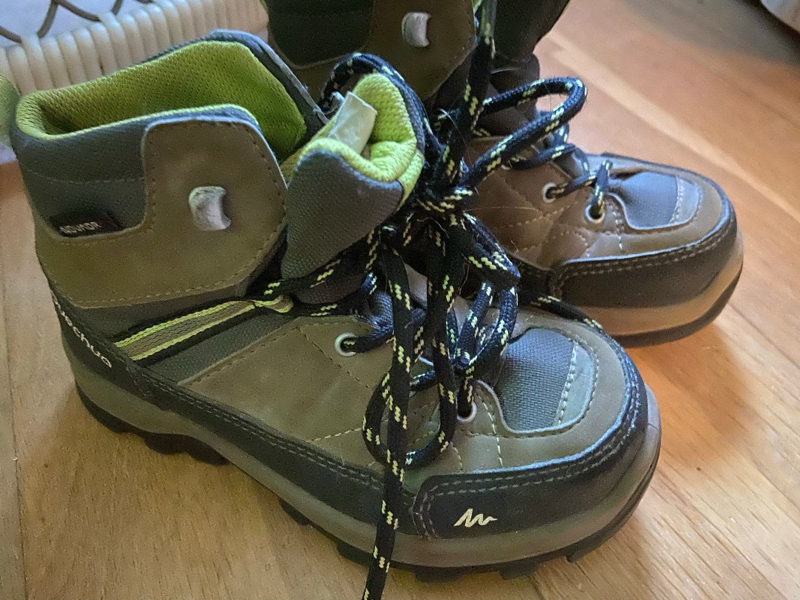 Quechua kinderwandelschoenen maat 28, Ophalen of Verzenden, Gebruikt, Jongen of Meisje, Schoenen