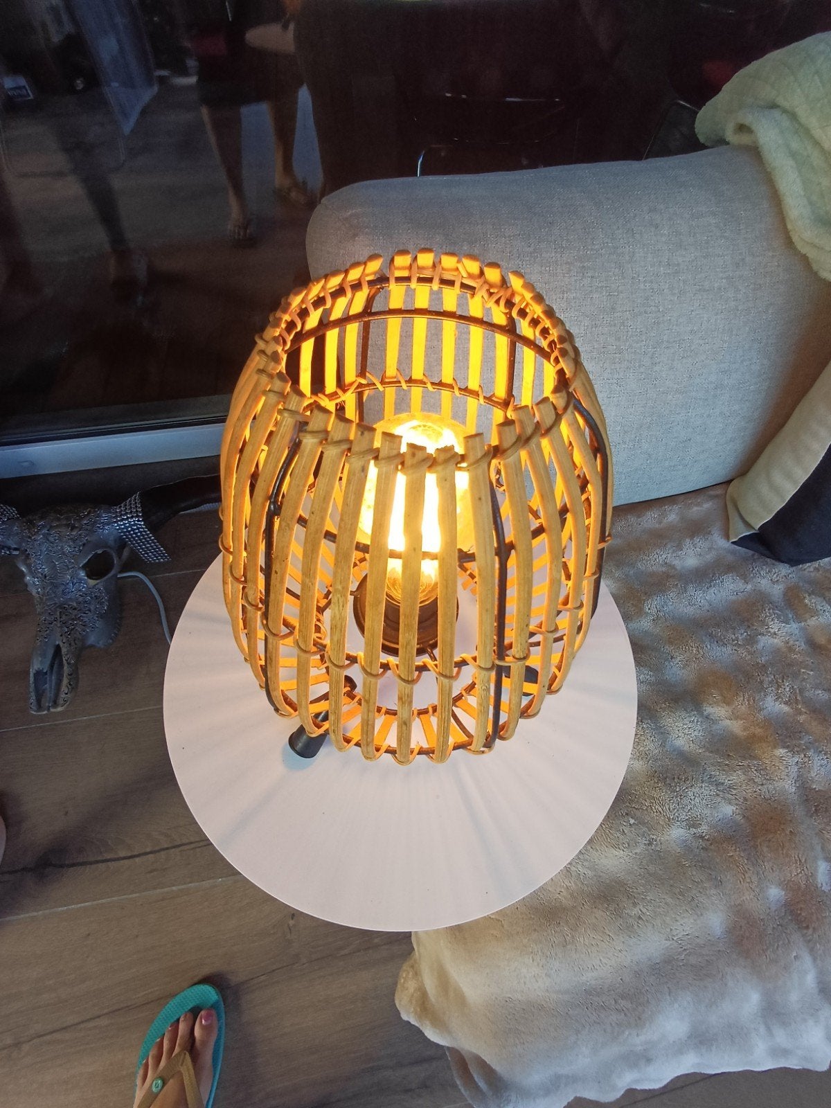 Foto 3 van Rotan tafellamp met sfeervolle lichtbron