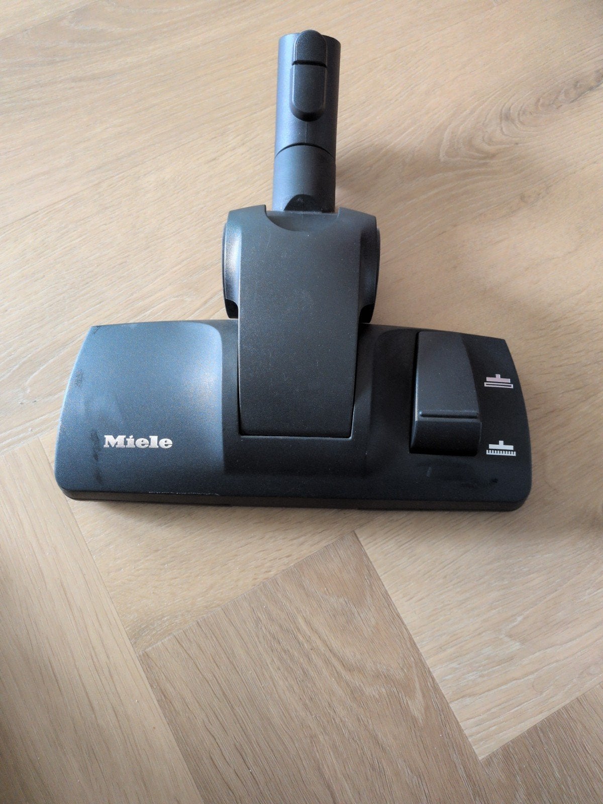 Miele stofzuigermondstuk voor harde vloeren en tapijt, Witgoed en Apparatuur, Stofzuigers, Zo goed als nieuw, Miele, Geschikt voor harde vloeren