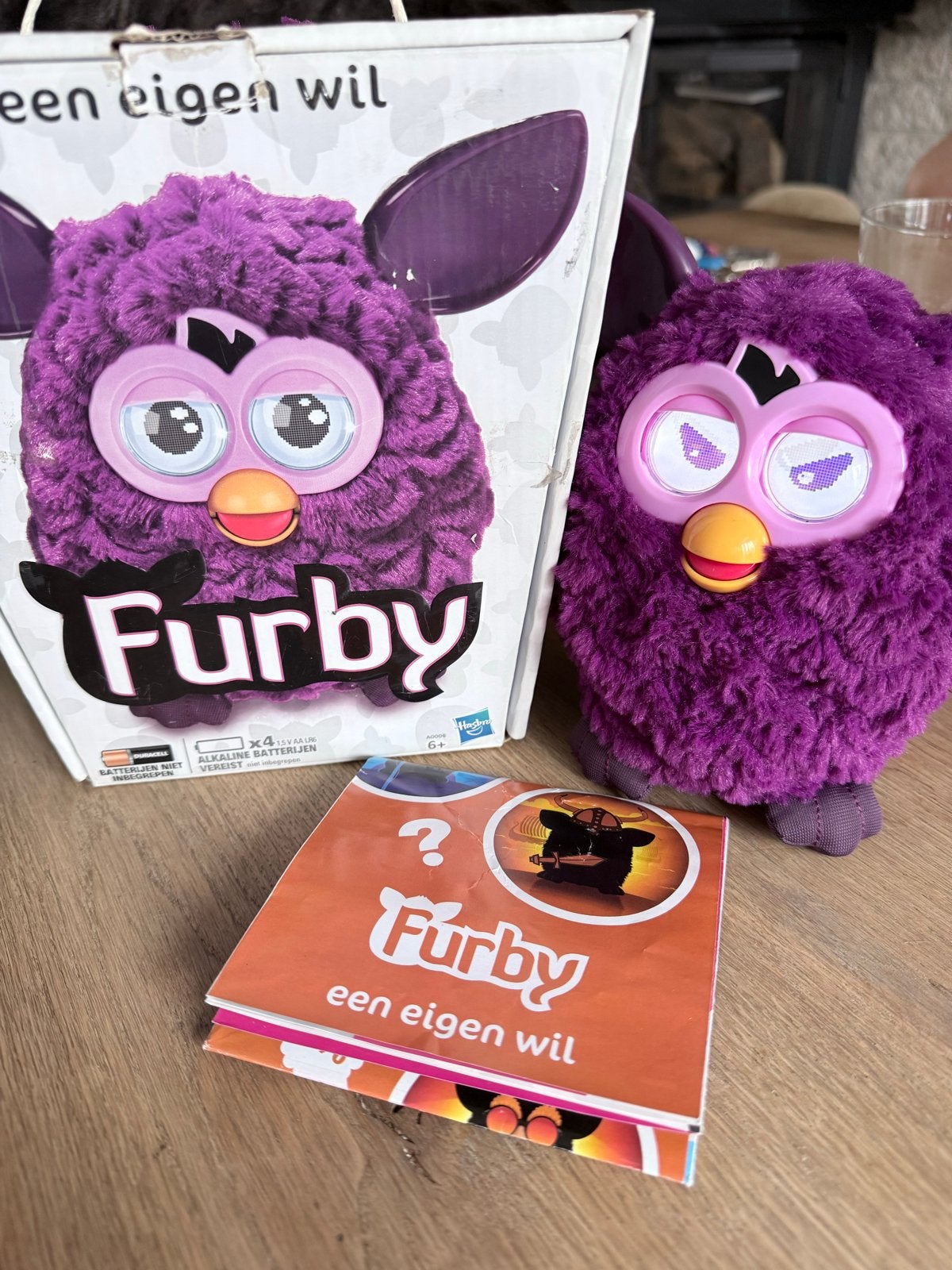 Furby paars - Zo goed als nieuw met doos en boekje, Ophalen of Verzenden, Zo goed als nieuw, Jongen of Meisje