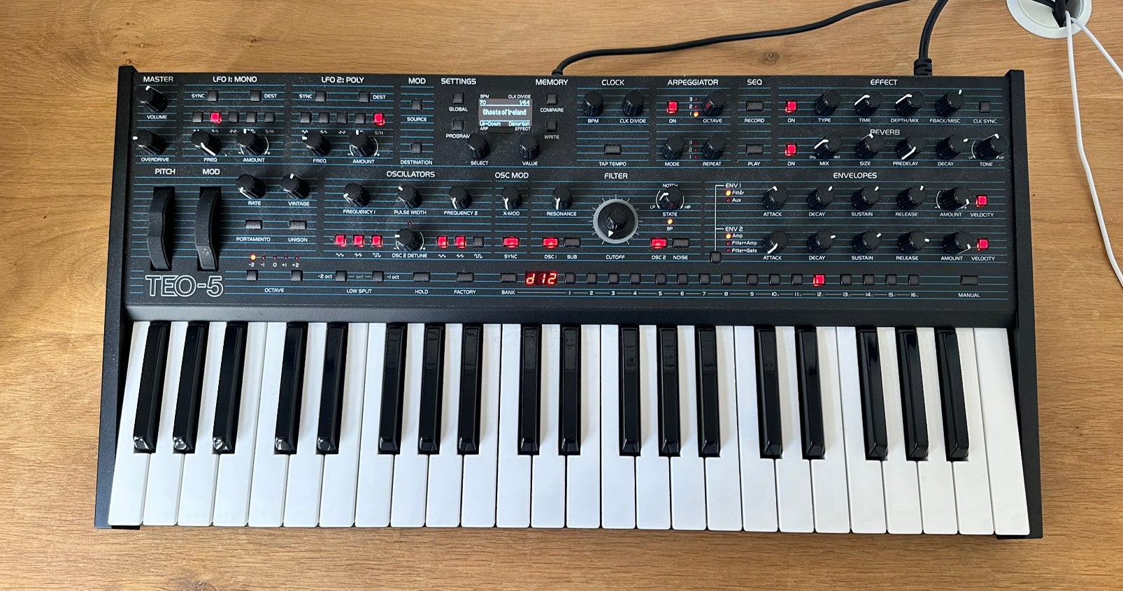Oberheim TEO5 analog polyphonic synthesizer, Ophalen of Verzenden, Zo goed als nieuw, Overige aantallen, Overige merken
