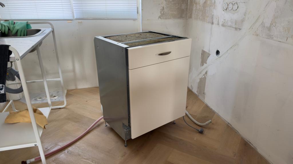 Whirlpool ADG 9527 – Volledig Inbouw Vaatwasser (60 cm), Witgoed en Apparatuur, Vaatwasmachines, Ophalen, Gebruikt, Minder dan 85 cm