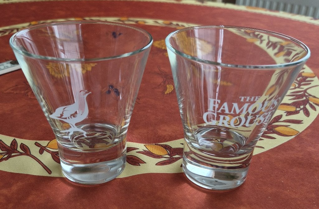 2 Famous Grouse glazen, Ophalen of Verzenden, Zo goed als nieuw, Gebruiksvoorwerp