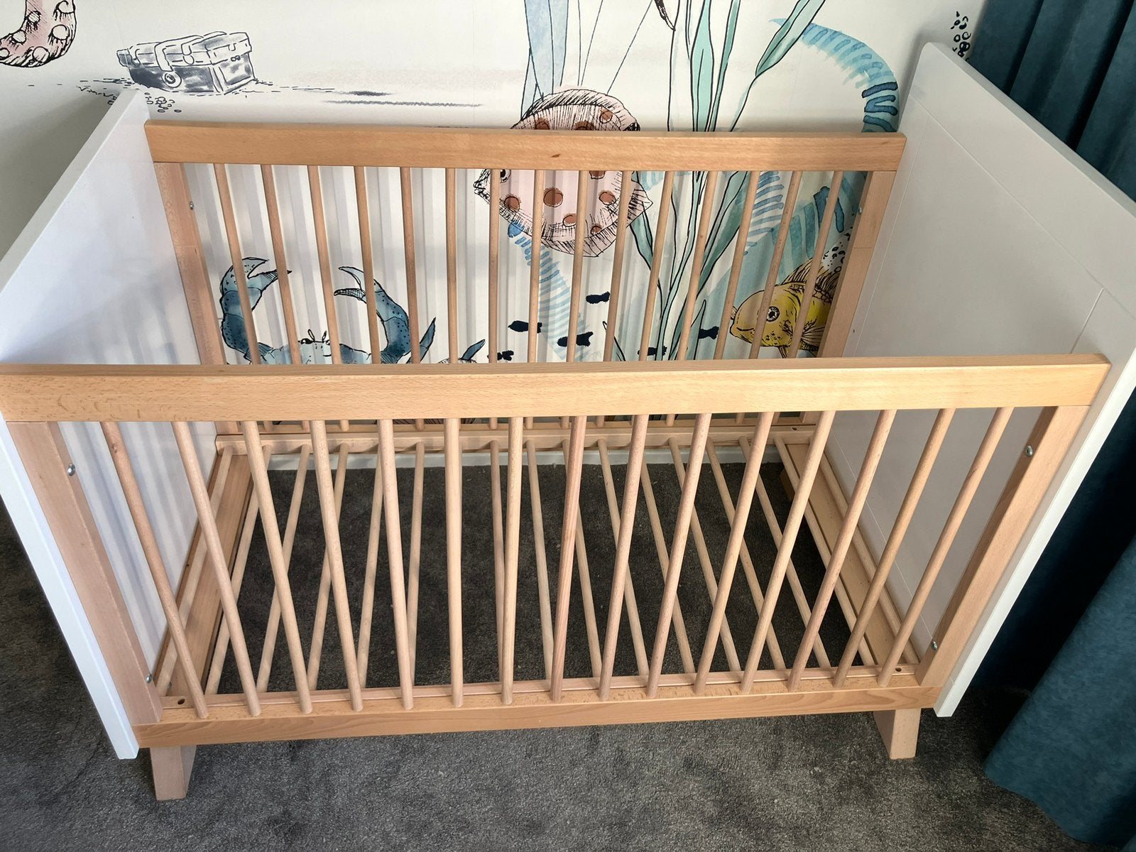 Ledikant en commode set Bobita, Kinderen en Baby's, Kinderkamer | Complete kinderkamers, Ophalen, Zo goed als nieuw, Jongetje of Meisje