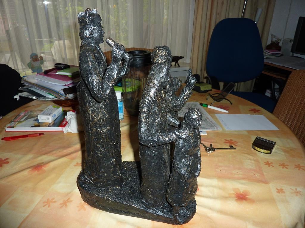 oud zwaar religie groepsbeeld, Antiek en Kunst, Antiek | Religie, Ophalen of Verzenden