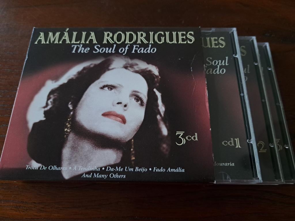Amália Rodrigues - The Soul of Fado (3 CD Boxset), Ophalen of Verzenden, Zo goed als nieuw, Boxset