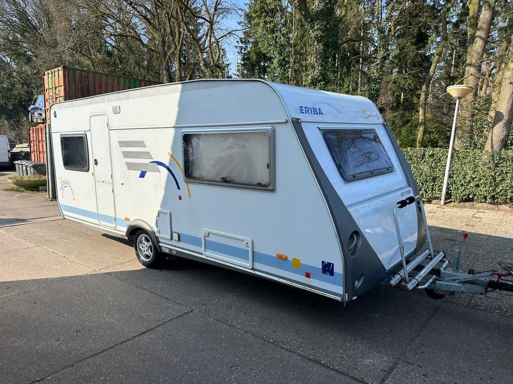 Eriba swing hymer ES 530A stapelbed bouwjaar 2000, Caravans en Kamperen, Caravans, Rondzit, Bedrijf, Eriba, Kachel