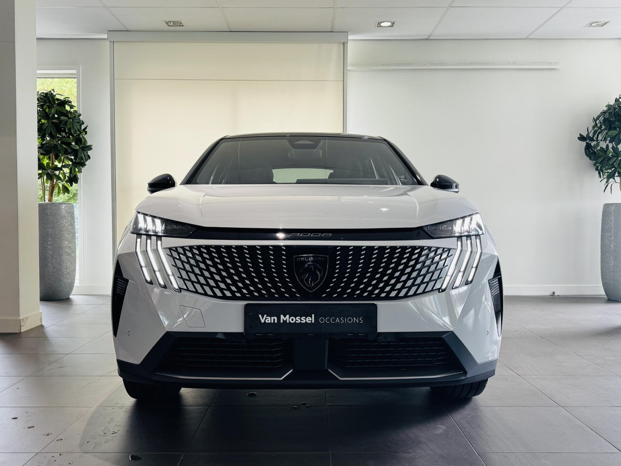 Peugeot 3008 1.2 Hybrid 136 GT | Camera | Navigatie | Climat, Auto's, Gebruikt, Euro 6, 1199 cc, Leder en Stof