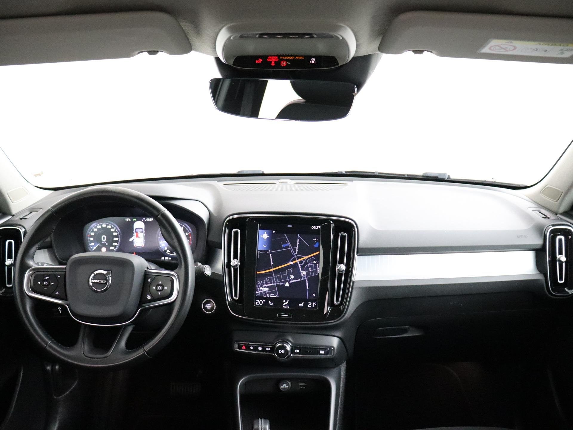 Volvo XC40 1.5 T3 Momentum Automaat | LED | Camera | Navigat, Auto's, Volvo, Gebruikt, Euro 6, Leder en Stof, SUV of Terreinwagen