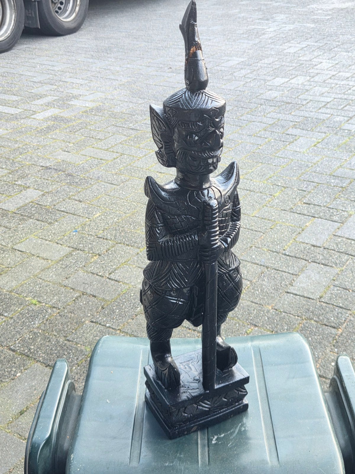 Houten beeld van Aziatische krijger, handgemaakt, Overige onderwerpen, Handgemaakt, Zwart, Beeld