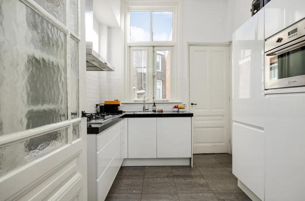 Greeploze witte keuken met inbouwapparatuur, Ophalen, Gebruikt, Overige materialen, Wit