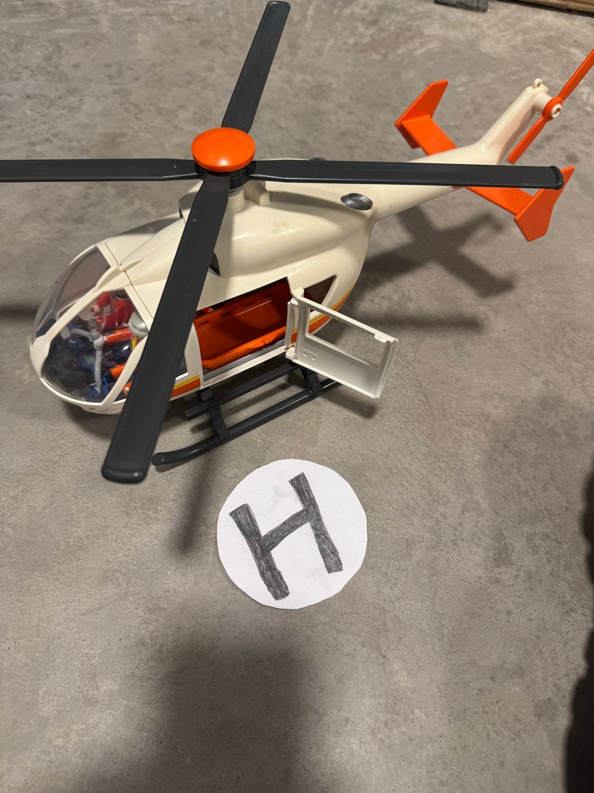 Playmobil Helikopter met poppetjes en brancard, Kinderen en Baby's, Speelgoed | Playmobil, Ophalen of Verzenden, Gebruikt
