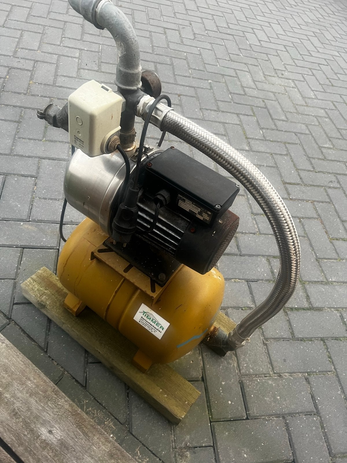 Gebruikte Hydrofoorpomp - Ideaal voor tuin of bron, Tuin en Terras, Ophalen, Gebruikt, Elektrisch, Hydrofoorpomp