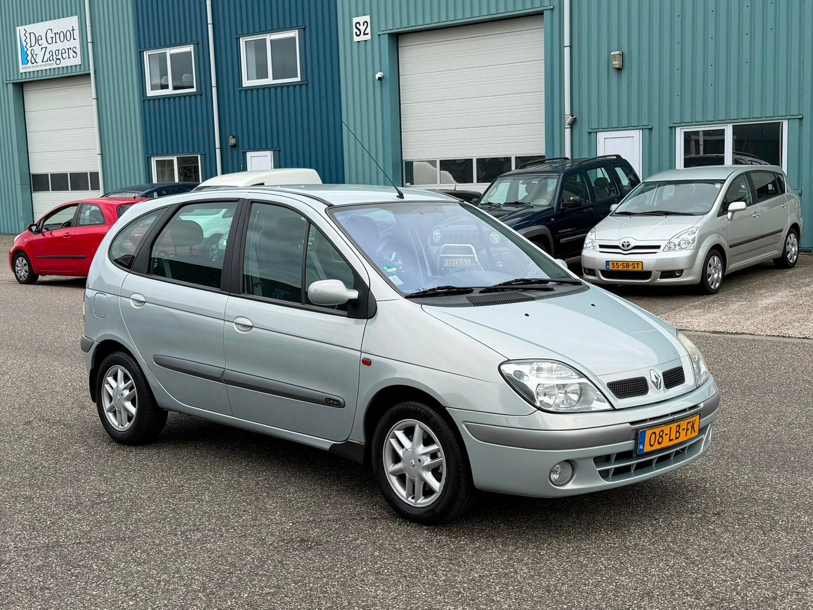 Renault Scénic 1.4 16V Auth 2005 2002 Grijs, Auto's, Voorwielaandrijving, Stof, 1210 kg, Handgeschakeld