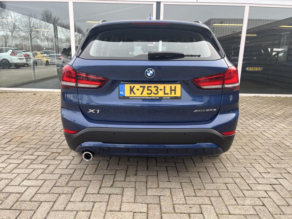 BMW X1 xDrive25e eDrive/Leer / Hud / Stoelverwarming / Clima, Gebruikt, 95 pk, 57 km, Bedrijf