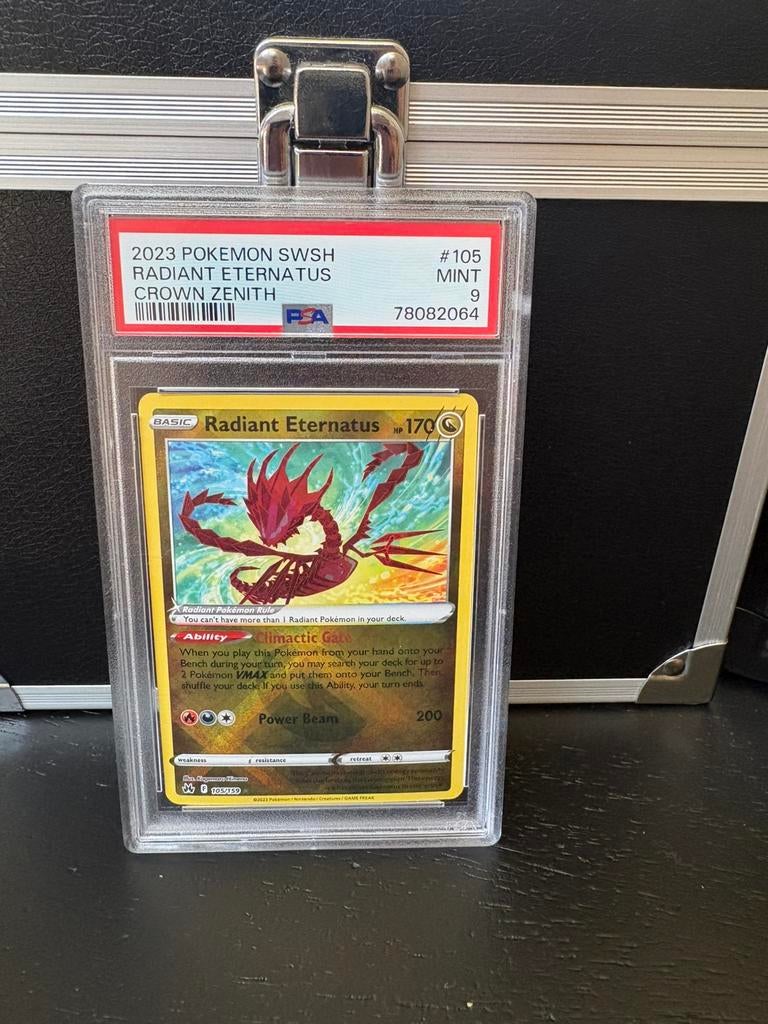 Radiant eternatus psa 9, Ophalen of Verzenden, Zo goed als nieuw, Meerdere kaarten, Foil