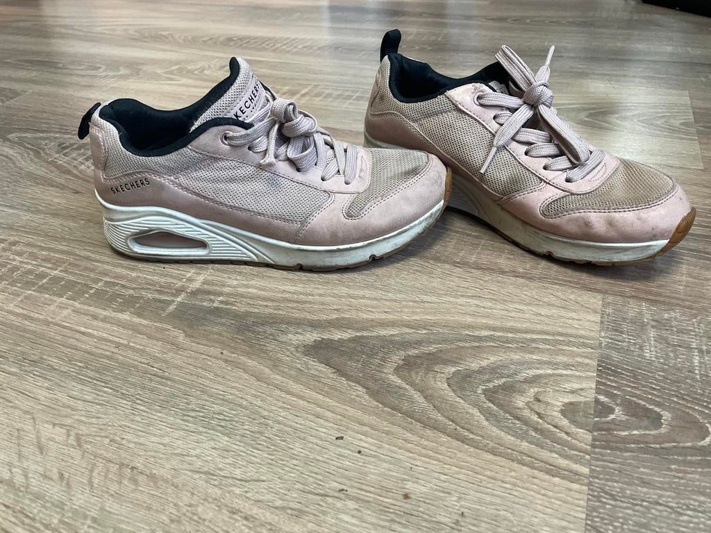 Skechers sneakers maat 37 - Roze, vlekken kunnen eruit, Kleding | Dames, Schoenen, Ophalen of Verzenden, Gedragen, Roze, Sneakers of Gympen
