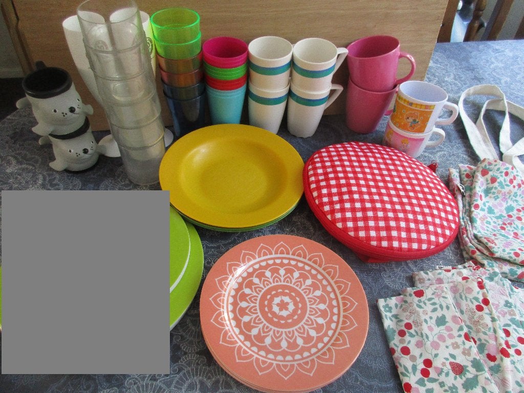 campingservies / picknick spullen / isolatierugtas, Ophalen of Verzenden, Zo goed als nieuw
