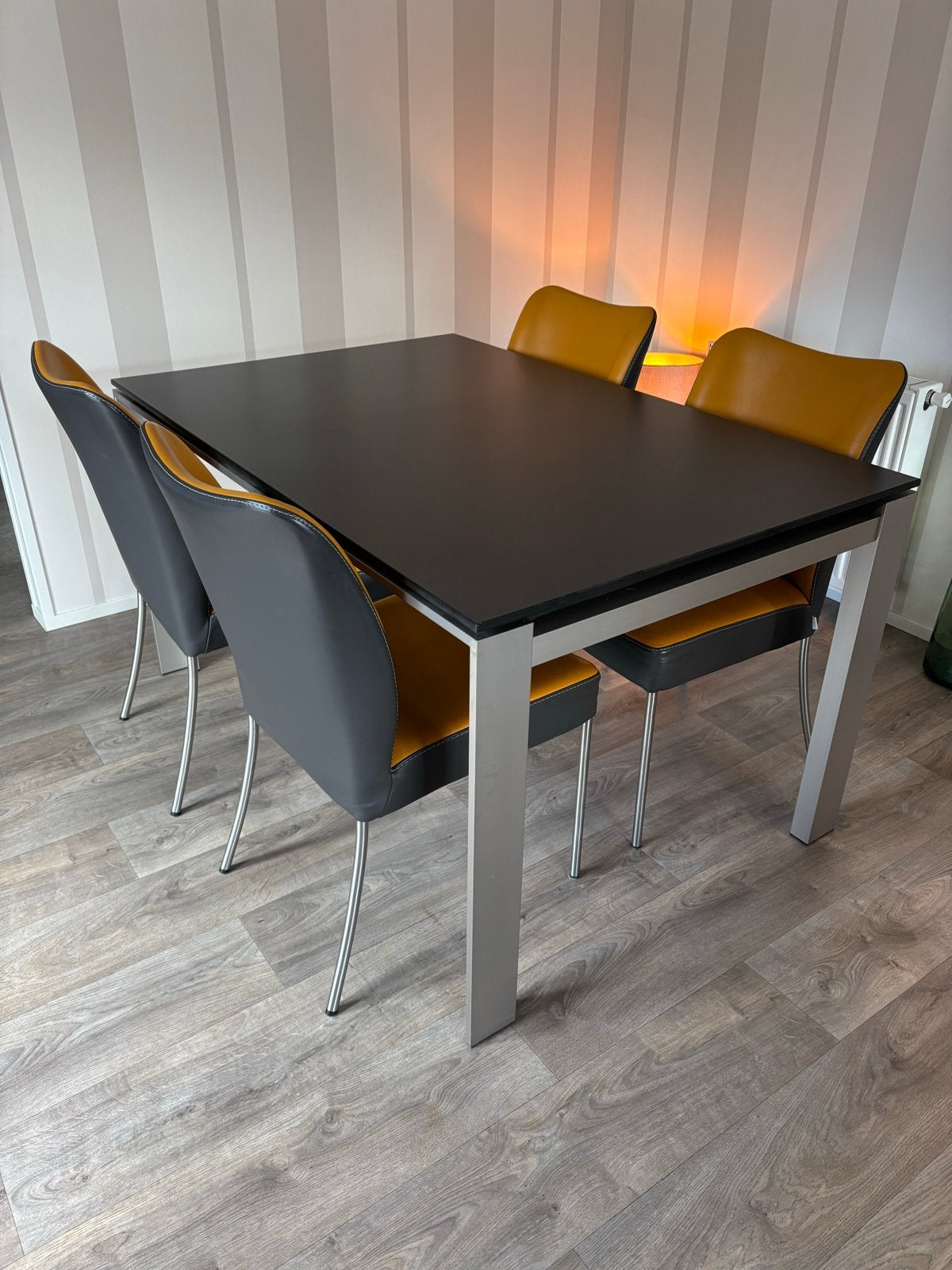 Bert Plantagie Eetkamertafel met 6 Lederen Stoelen, Overige materialen, Zo goed als nieuw, Vijf personen of meer, 150 tot 200 cm