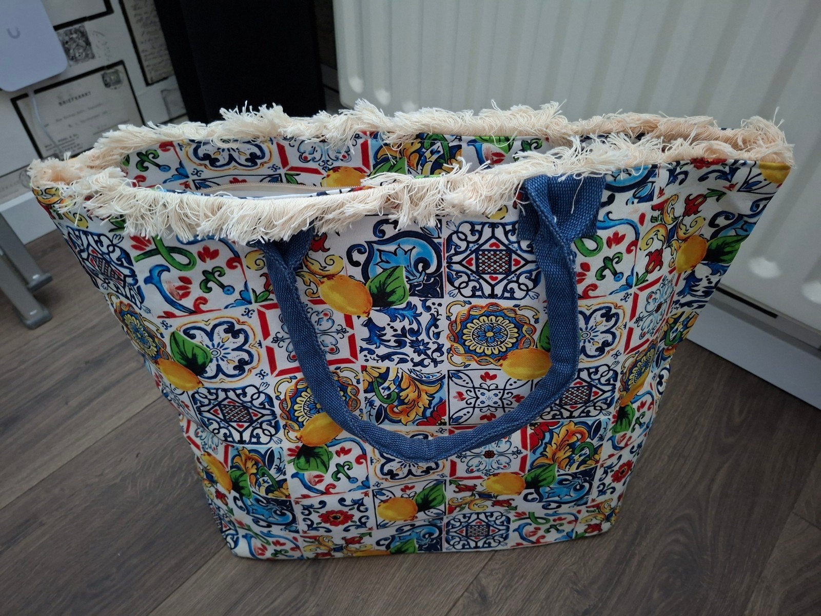 Zomerse Shopper met Mediterrane Tegelprint en Kwastjes, Sieraden, Tassen en Uiterlijk, Tassen | Damestassen, Ophalen of Verzenden