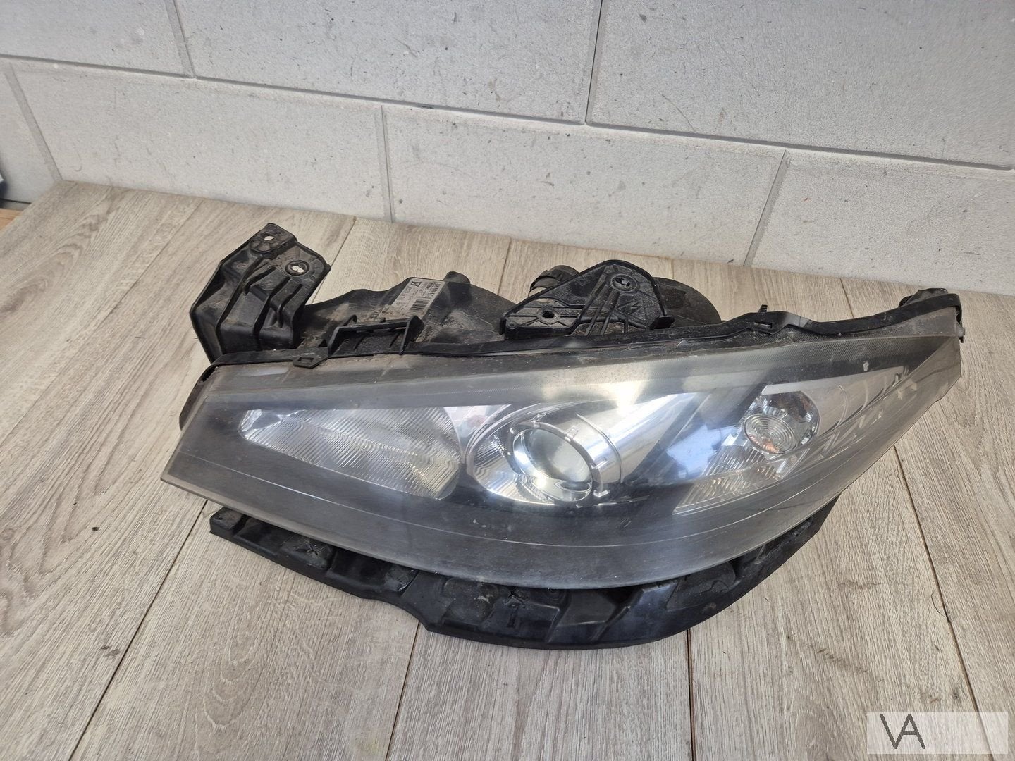 Renault Laguna 2 2005 -2009 facelift koplamp XENON links €75, Gebruikt, -, Renault, -
