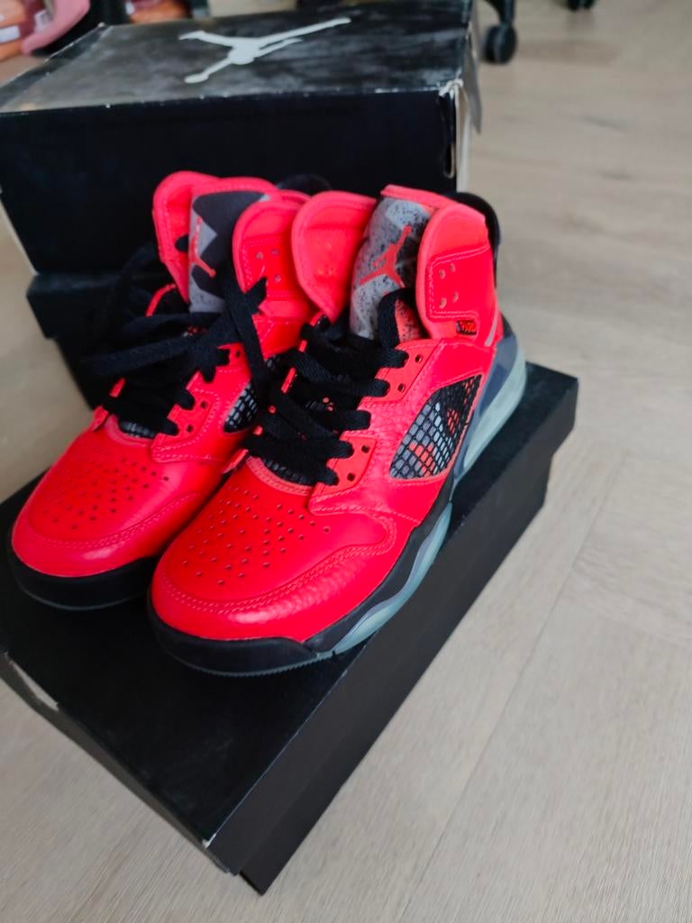 Jordan Mars 270 PSG BG Sneakers - Maat 36.5, Overige kleuren, Nieuw, Ophalen of Verzenden, Sneakers of Gympen