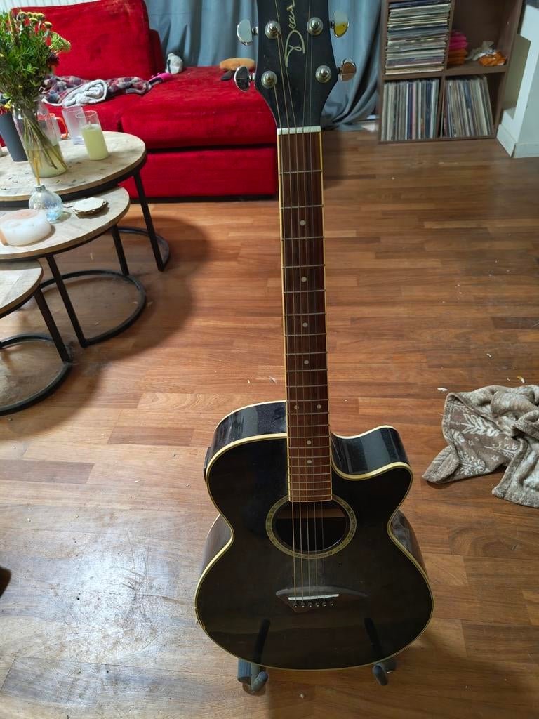 Dean Semi-akoestische Steelstring Gitaar met accessoires, Muziek en Instrumenten, Ophalen of Verzenden, Gebruikt, Western- of Steelstringgitaar