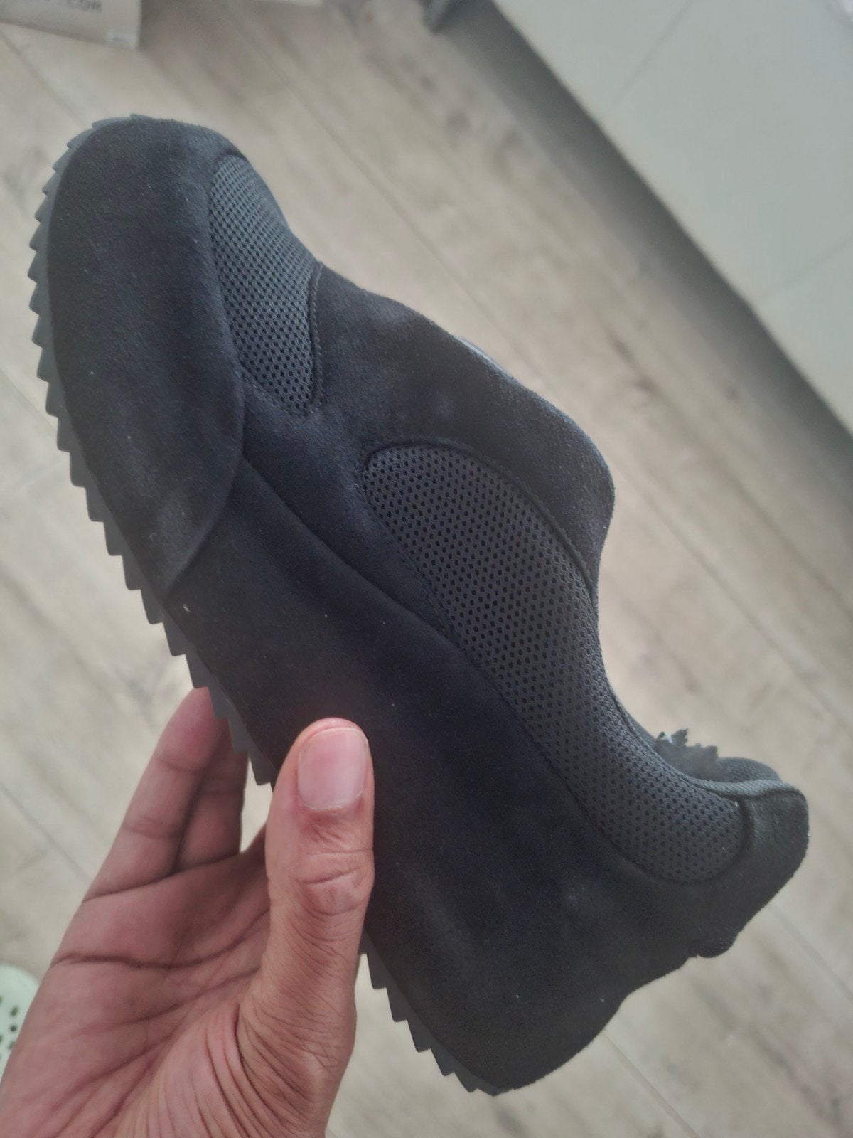 Yeezy BL-01 Sneaker - Nieuw en Ongedragen mt43, Kleding | Heren, Schoenen, Ophalen of Verzenden