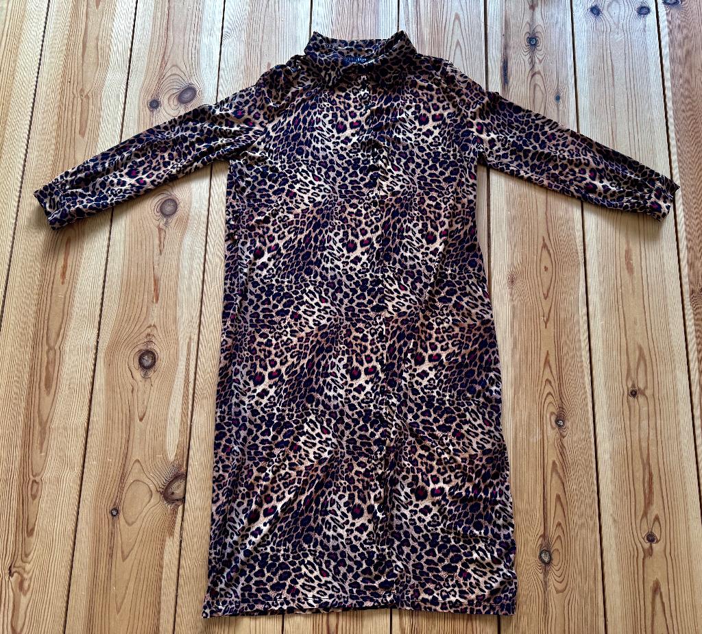 Jurk Juffrouw Jansen - Maxi dress Panter - XL (maat 42 44), Kleding | Dames, Jurken, Zo goed als nieuw, Maat 42/44 (L), Bruin