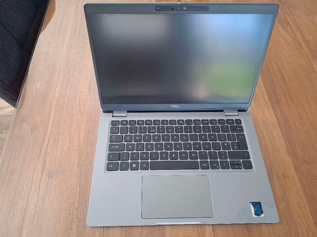 Dell Latitude 5330 Laptop, Ophalen, Gebruikt, 2 tot 3 Ghz, Qwerty