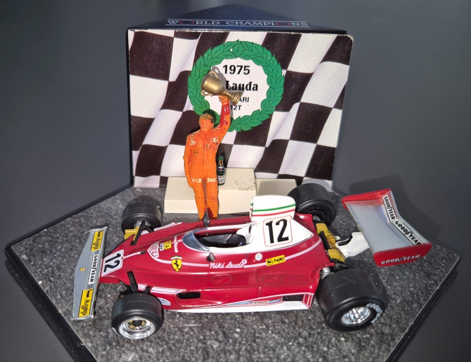 Ferrari 312T Niki Lauda Wereldkampioen 1975 / Quartzo 1:43, Ophalen of Verzenden, Zo goed als nieuw, Auto