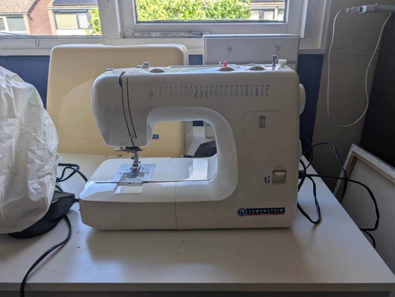 Lewenstein Naaimachine - Zo goed als nieuw, Ophalen, Zo goed als nieuw, Naaimachine, Lewenstein