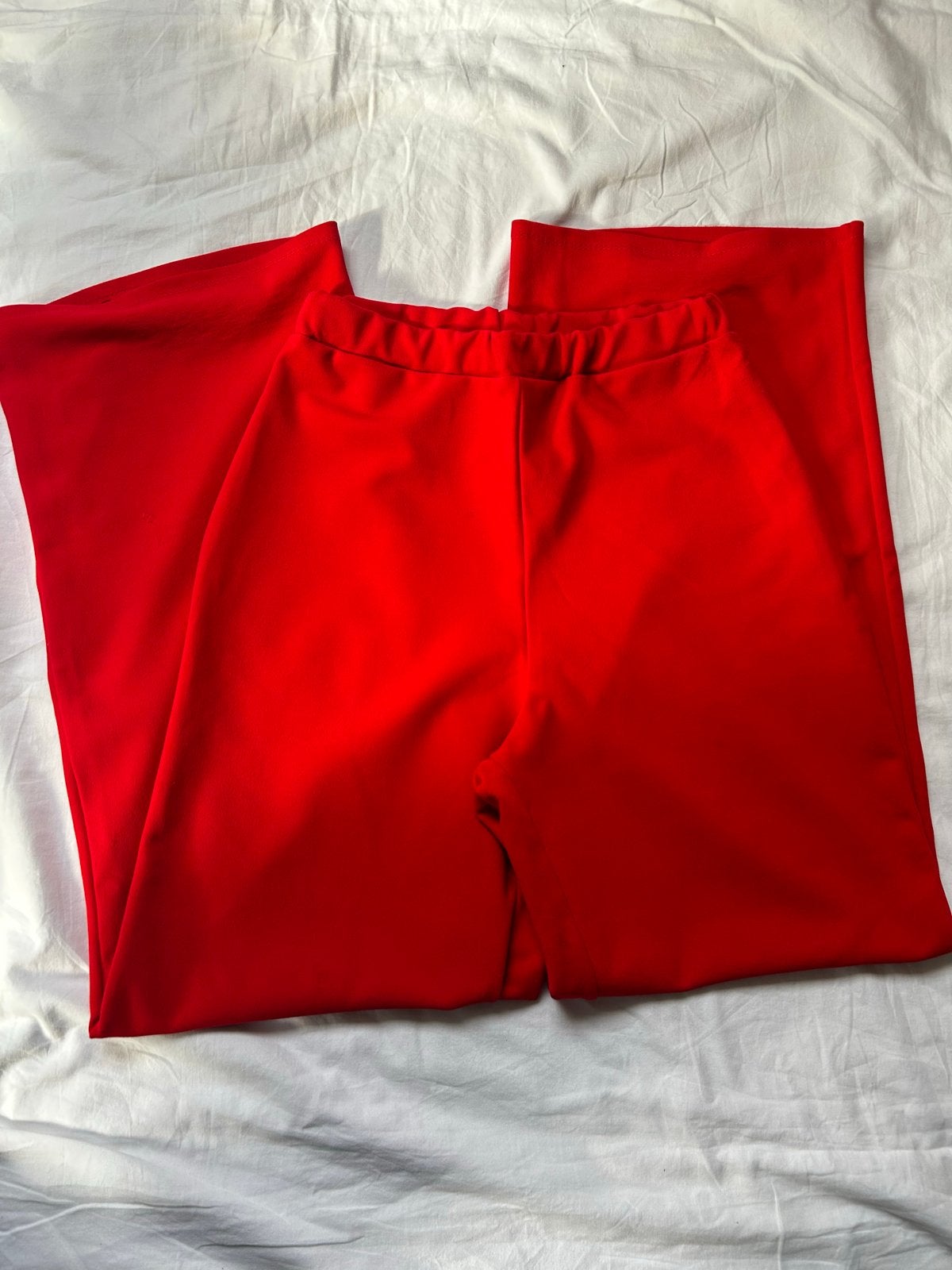 Rode wijde broek maat 38/40 (M), Maat 38/40 (M), Ophalen of Verzenden, Zo goed als nieuw, Lang