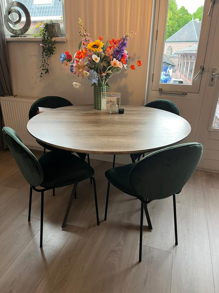 Eetkamer tafel, Gebruikt, 150 tot 200 cm, Rond, Vier personen