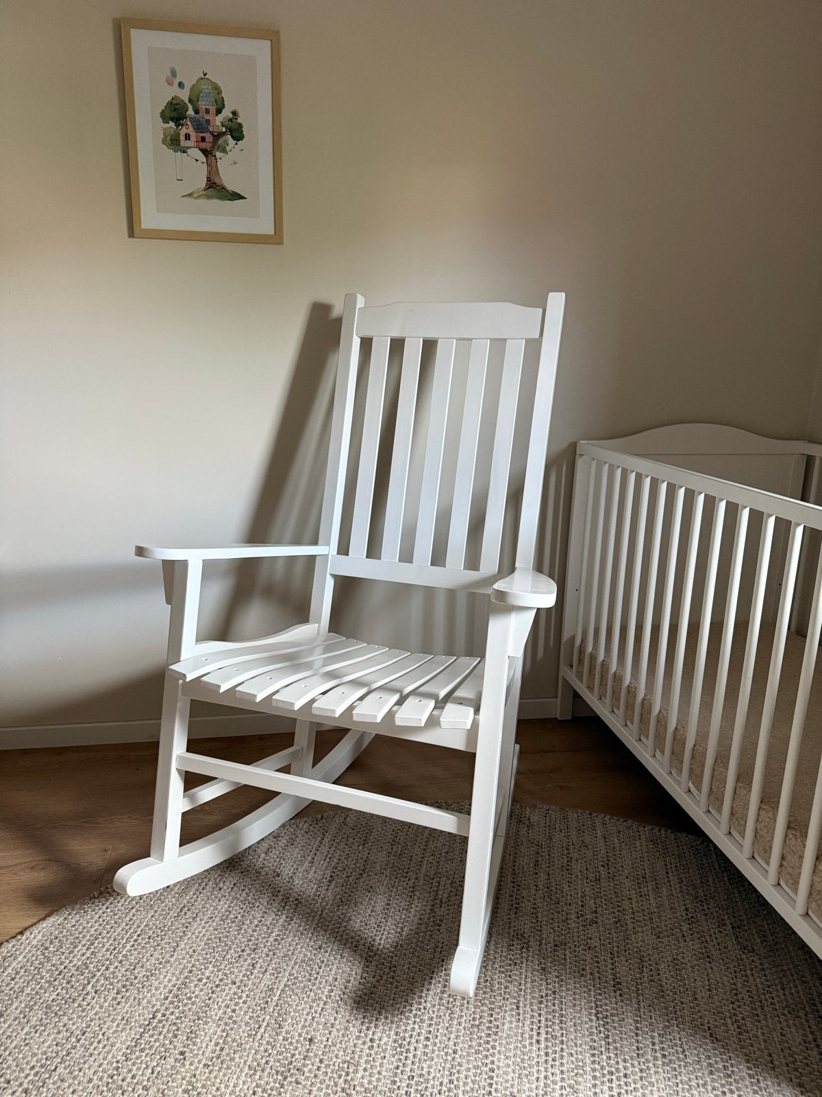 Witte houten schommelstoel, Huis en Inrichting, Stoelen, Ophalen, Wit, Zo goed als nieuw, Eén