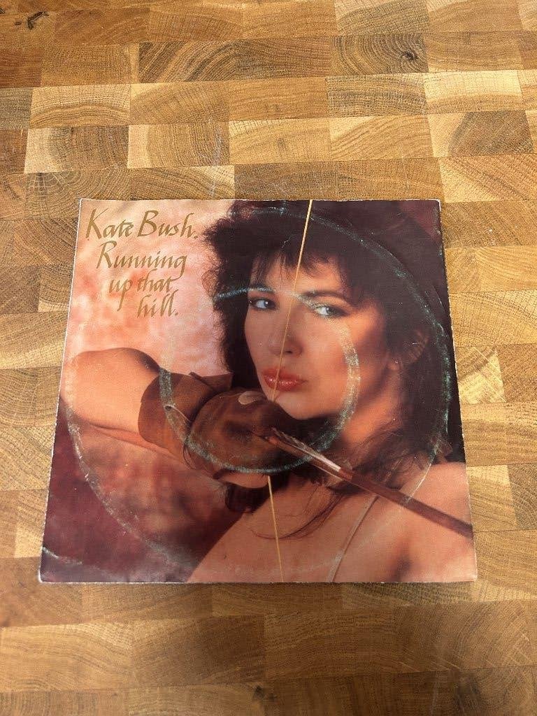 Kate Bush Running up that hill single, Ophalen of Verzenden, Gebruikt, Pop
