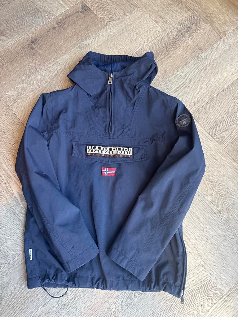 Napapijri donkerblauwe Jas - Maat 14 / 162, Ophalen of Verzenden, Zo goed als nieuw, Jongen of Meisje, Jas